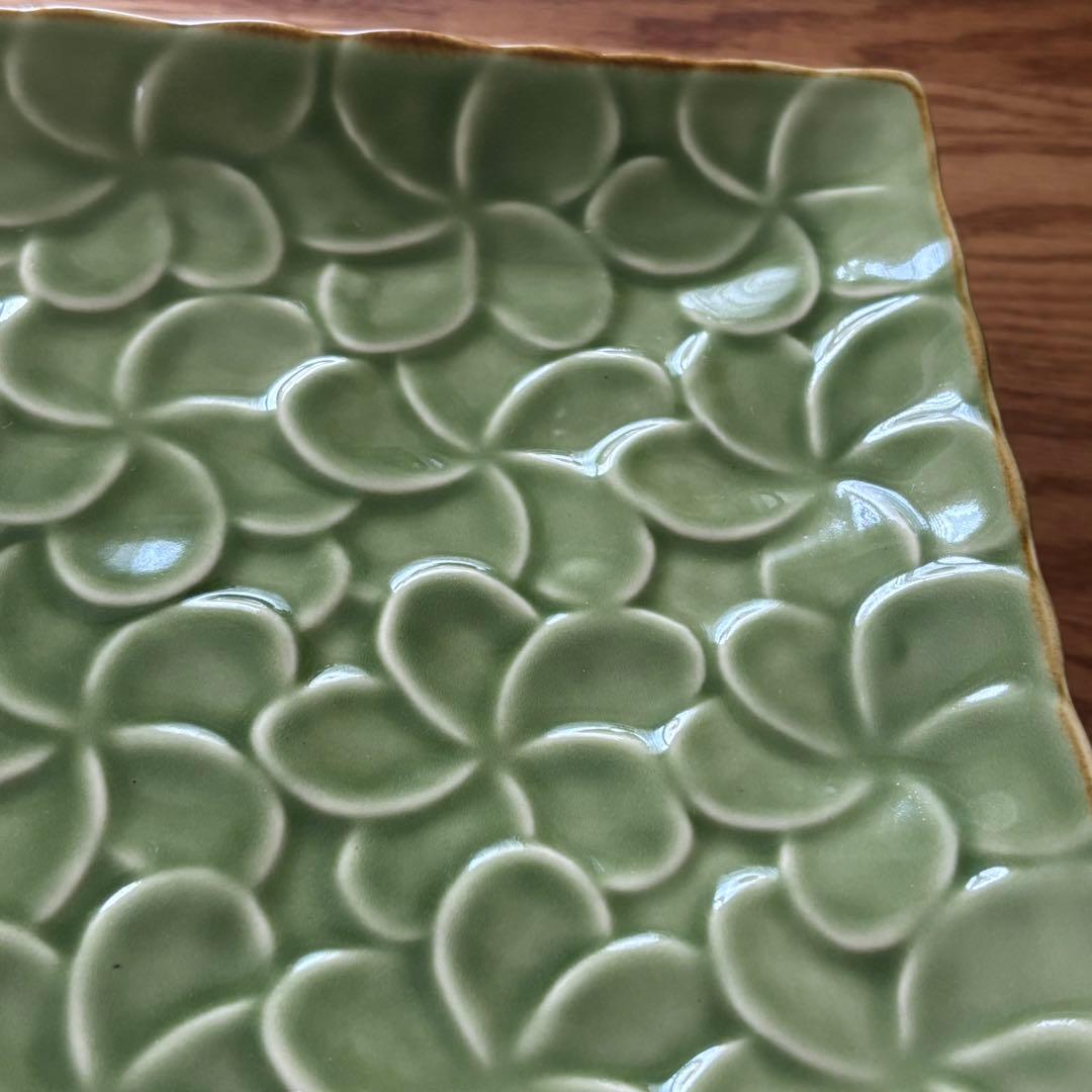 美品◇ジェンガラ プレート 大皿 グリーン 2枚セット プルメリア柄