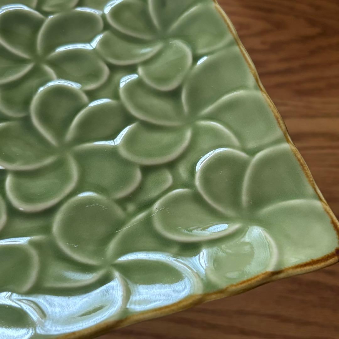 美品◇ジェンガラ プレート 大皿 グリーン 2枚セット プルメリア柄