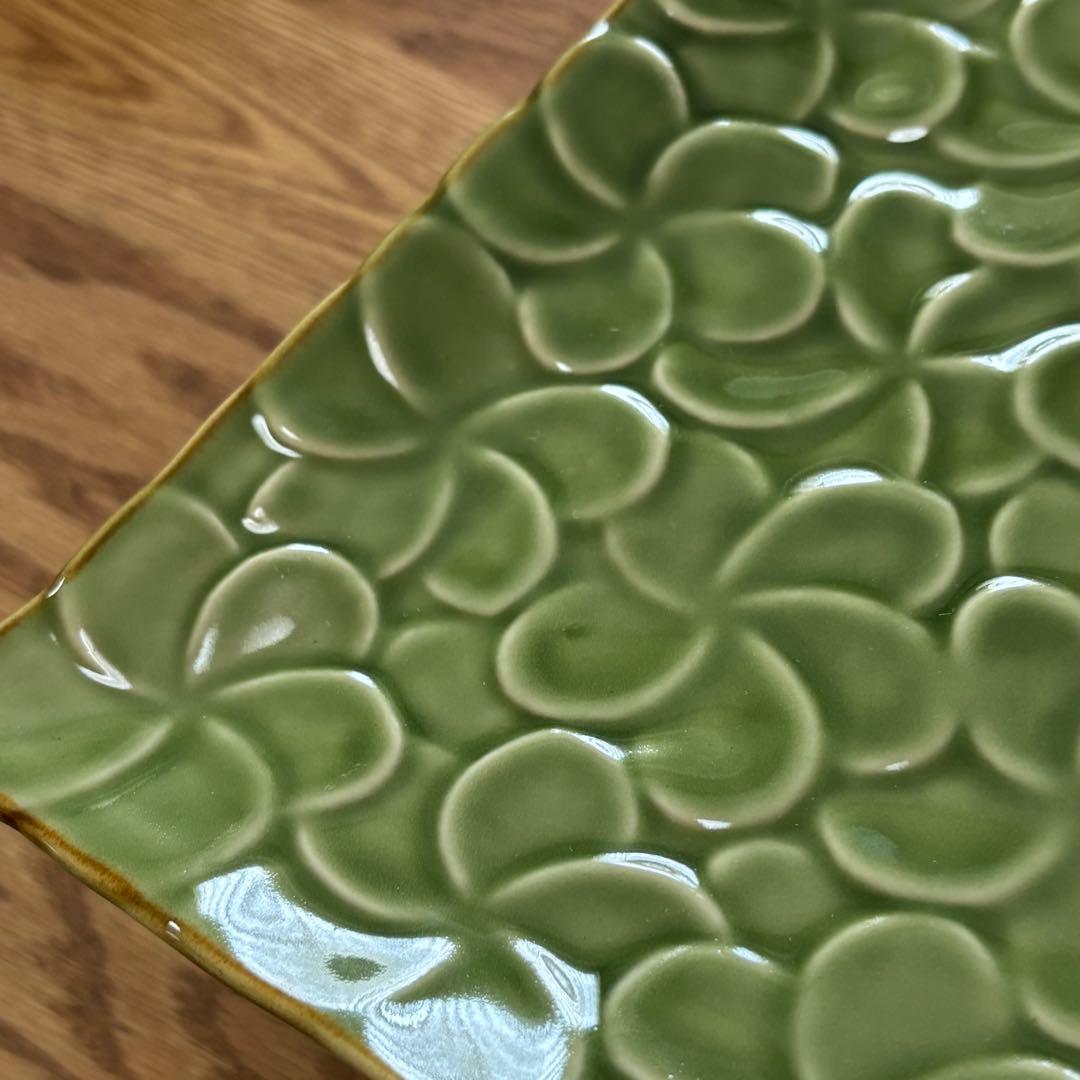 美品◇ジェンガラ プレート 大皿 グリーン 2枚セット プルメリア柄