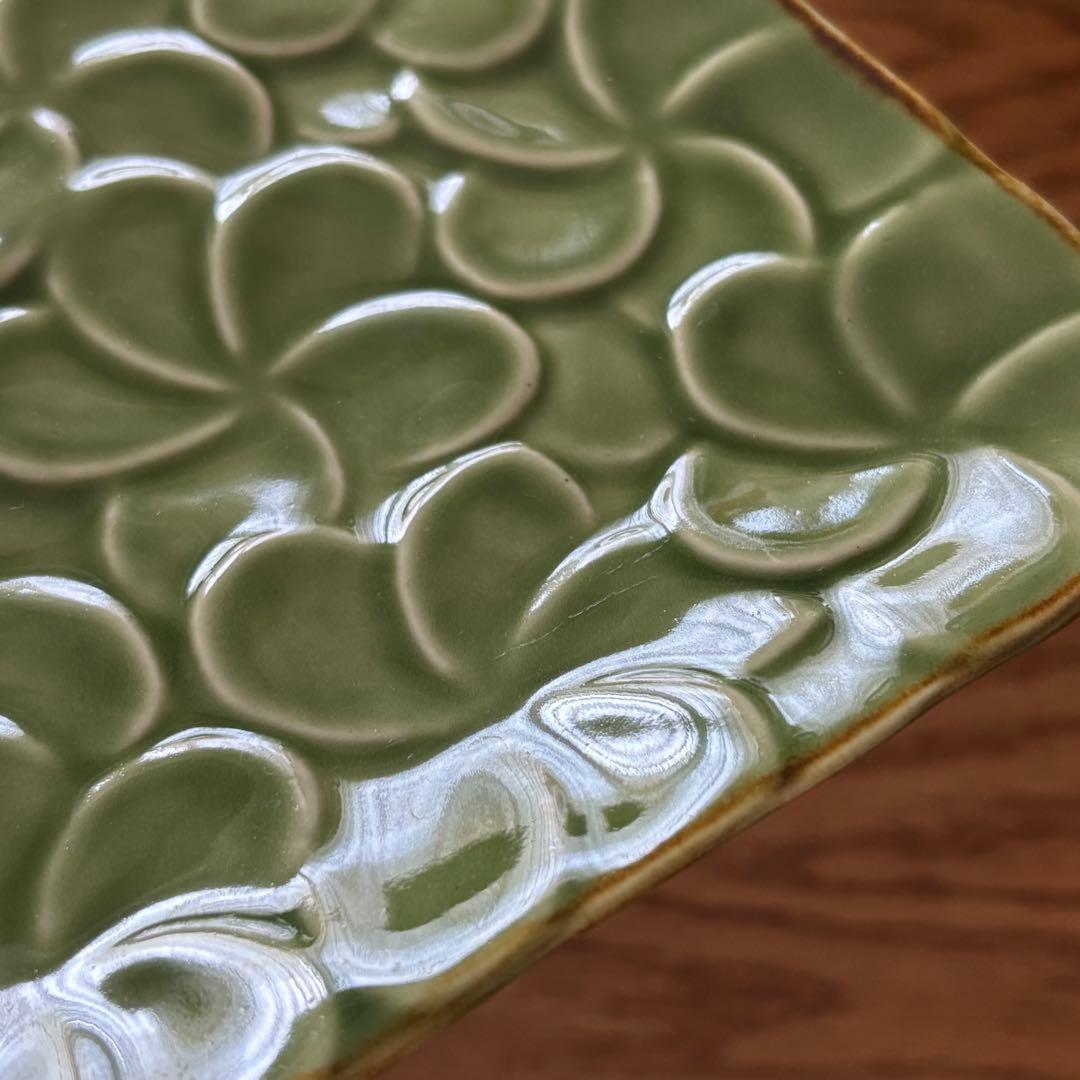 美品◇ジェンガラ プレート 大皿 グリーン 2枚セット プルメリア柄