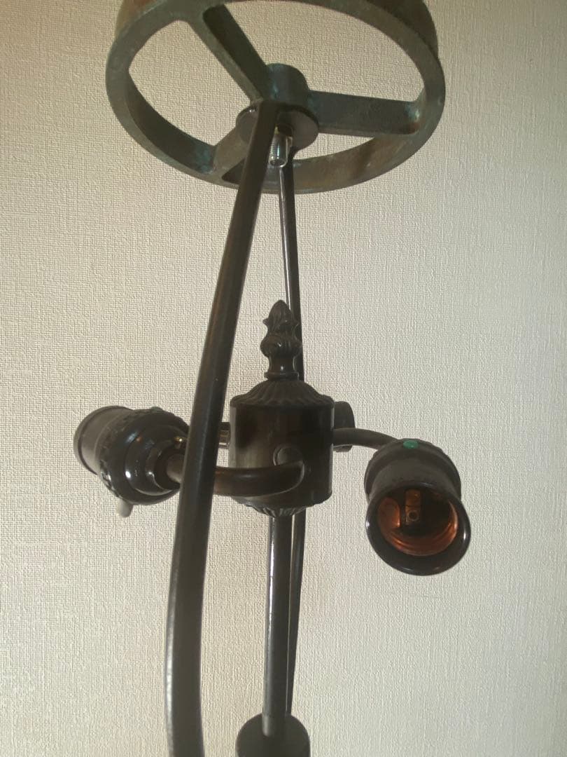 2379❣️ ステンドグラス　ライト　3灯　タイプ　ヴィンテージ