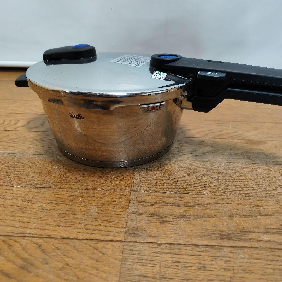 ドイツ フィスラー中型圧力鍋 3.6リットル