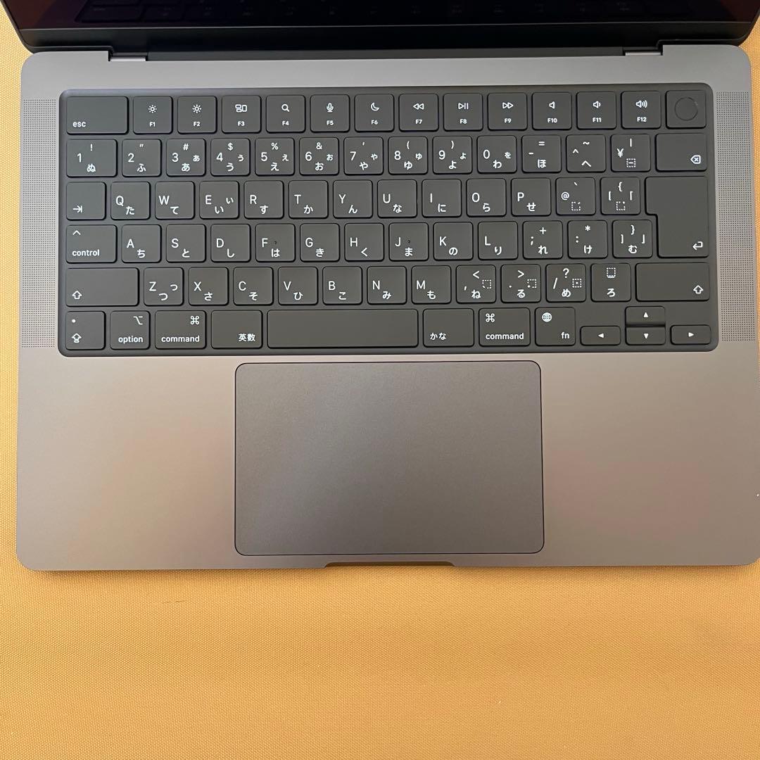 MACBOOK PRO M3 Pro 14インチ MRX33J/A