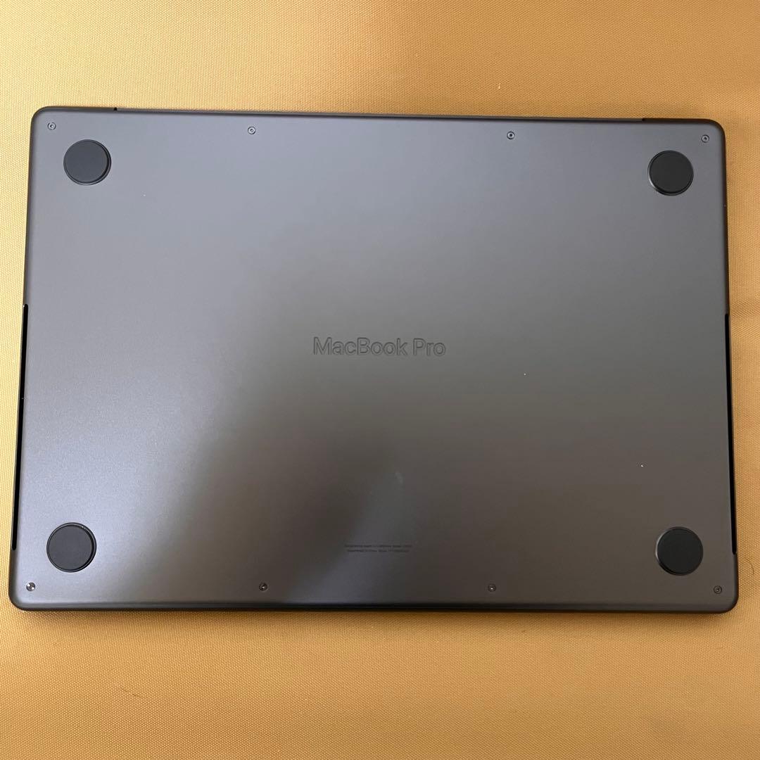 MACBOOK PRO M3 Pro 14インチ MRX33J/A