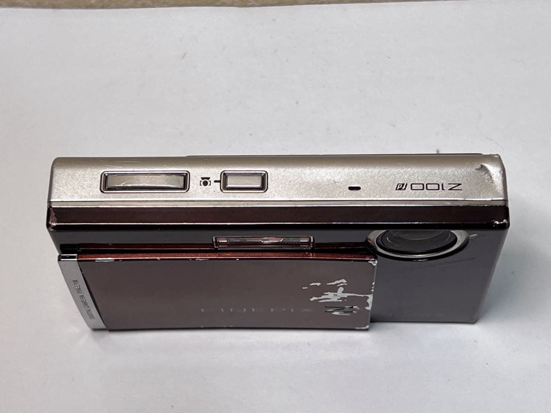 FUJIFILM 富士フィルム デジカメ　ファインピクスZ100fd