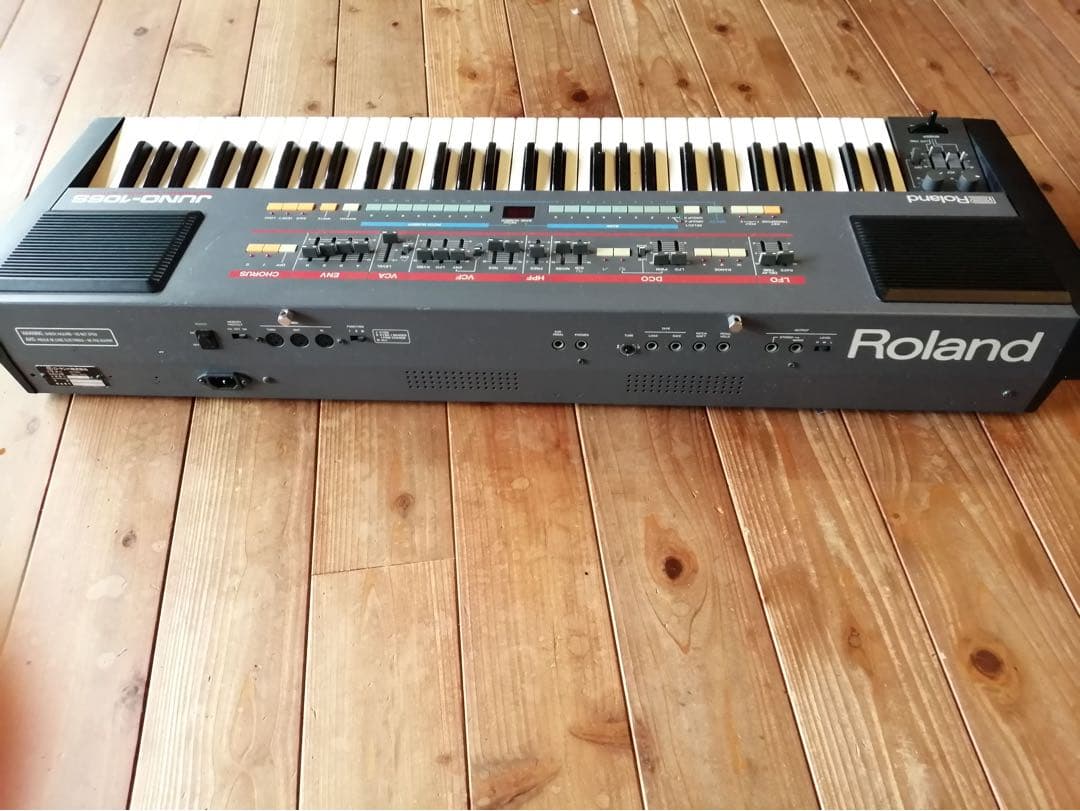 Roland JUNO-106S アナログシンセサイザー