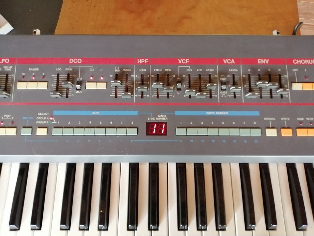 Roland JUNO-106S アナログシンセサイザー