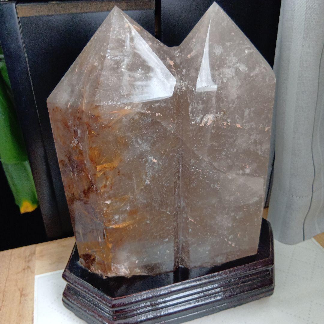 ゴールドルチル 水晶　原石　天然石　台座＋さざれ付き