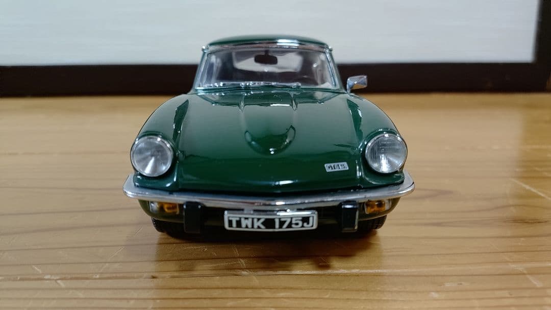 1/18　ミニカー　サンスター　トライアンフ　GT6　スピットファイア　ロータス