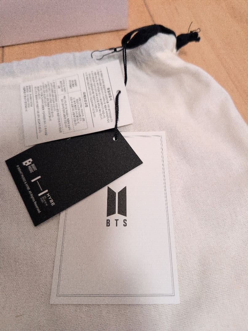 BTS V 公式新品未使用！かばん