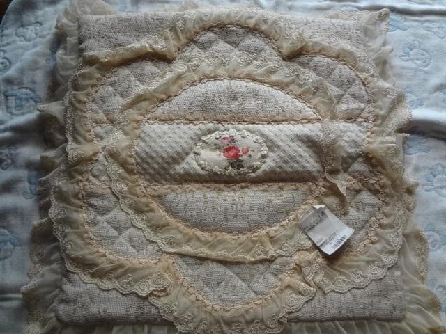 ☆美品☆ブルージュ　クッションカバー レース　２個セット☆