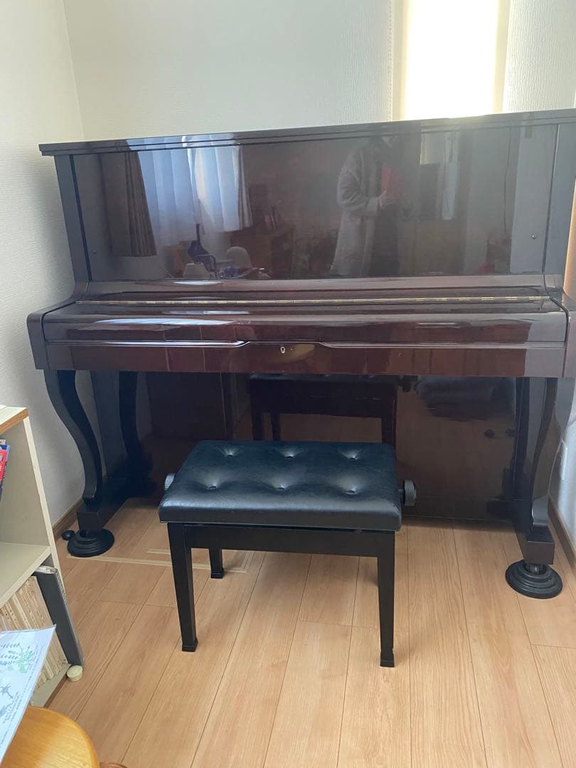アールウィンザー アップライトピアノ　椅子付き　送料別　EARL WINDSOR