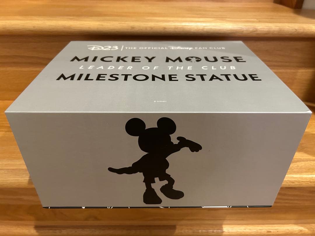 D23 ディズニー　ミッキーマウス　フィギュア　シルバー　限定　非売品　2023