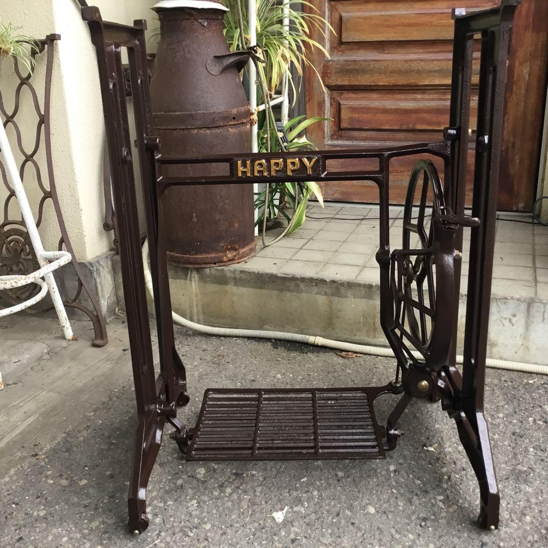 HAPPYヴィンテージ テーブル鉄脚　アイアン　テーブルに！