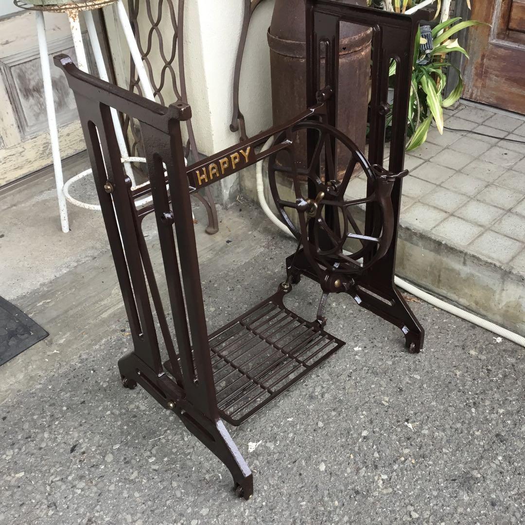 HAPPYヴィンテージ テーブル鉄脚　アイアン　テーブルに！