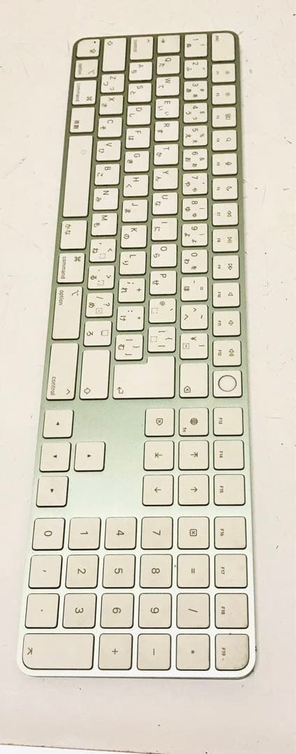 Apple キーボード A2520