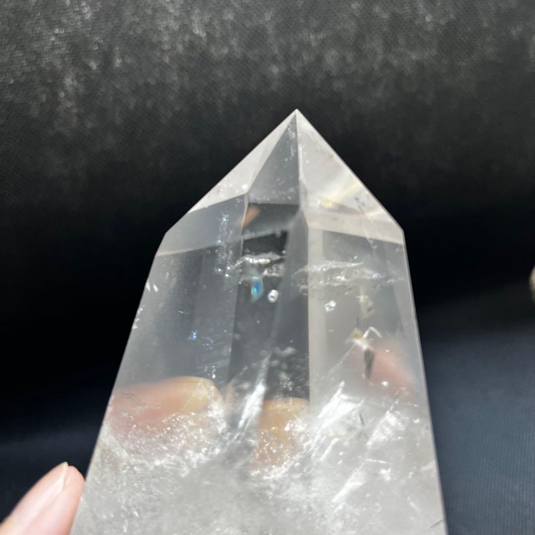 ブラジル産 水晶ポイント 約700g 天然石 原石 ポリッシュ 六角柱　台座付き