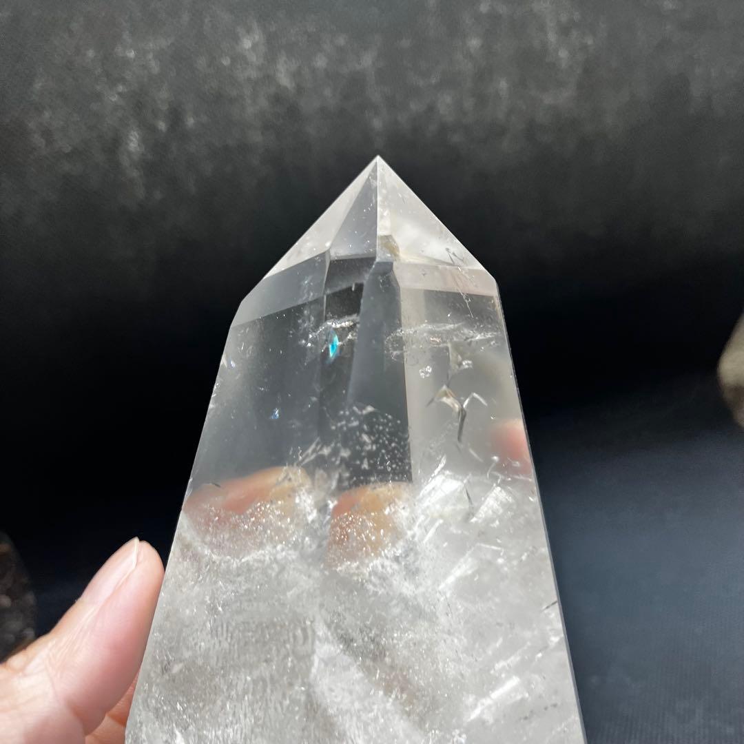 ブラジル産 水晶ポイント 約700g 天然石 原石 ポリッシュ 六角柱　台座付き