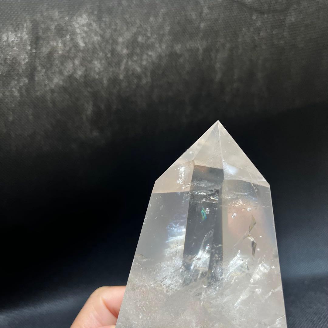 ブラジル産 水晶ポイント 約700g 天然石 原石 ポリッシュ 六角柱　台座付き