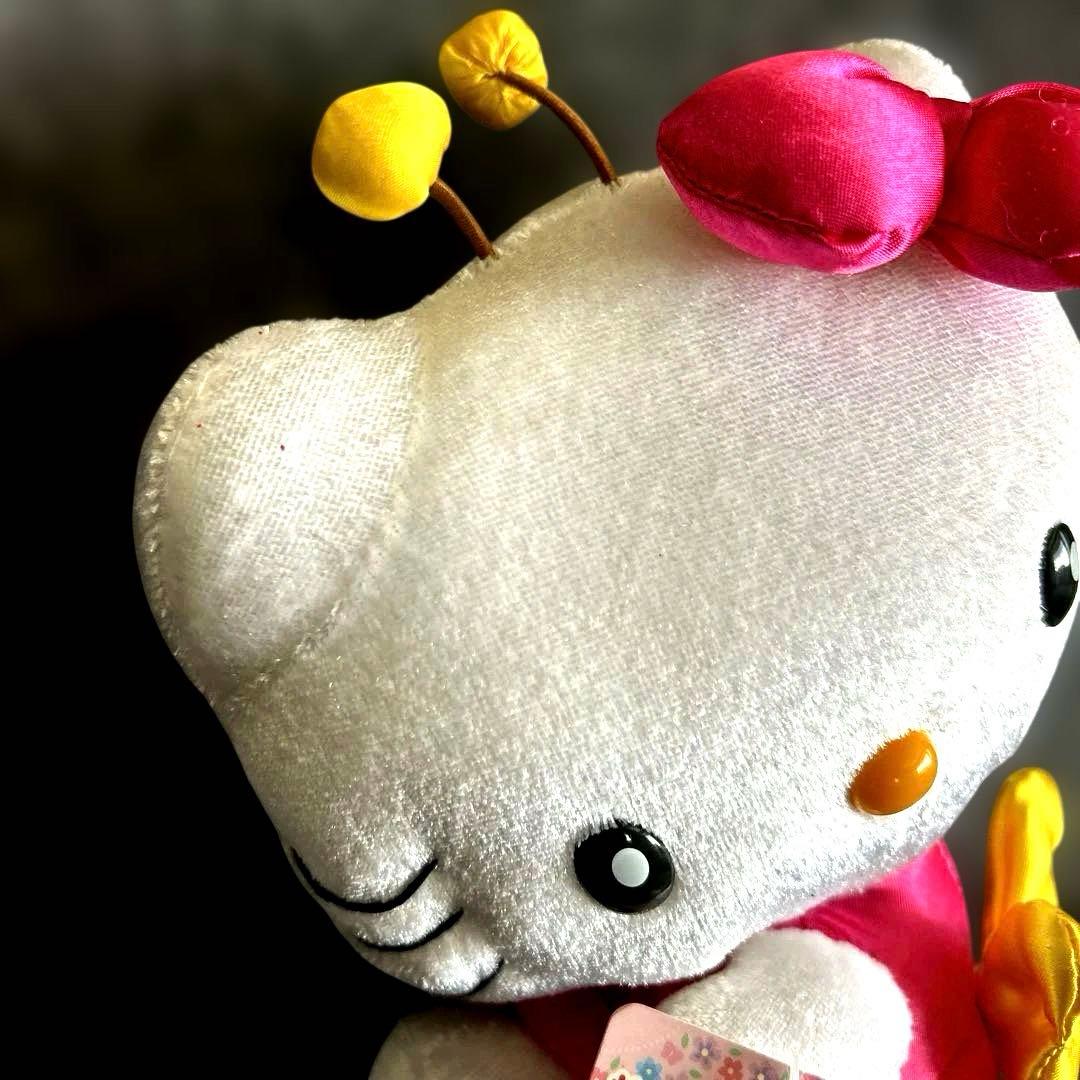ハローキティ　パタパタふりむきマスコット　蝶々　バタフライ　ぬいぐるみ　2006