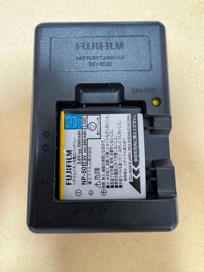 FUJIFILM フジフイルム FinePix F80EXR デジタルカメラ