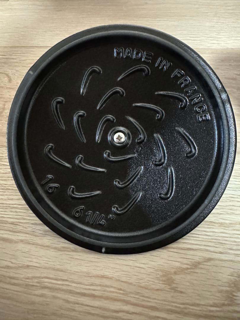 STAUBストウブ ラ ココット de GOHAN 黒　M 16cm