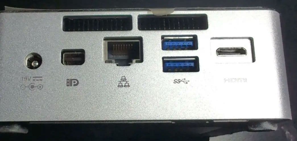 ミニPC Intel NUC5i5RYH Core i5:1.6G mem:8G