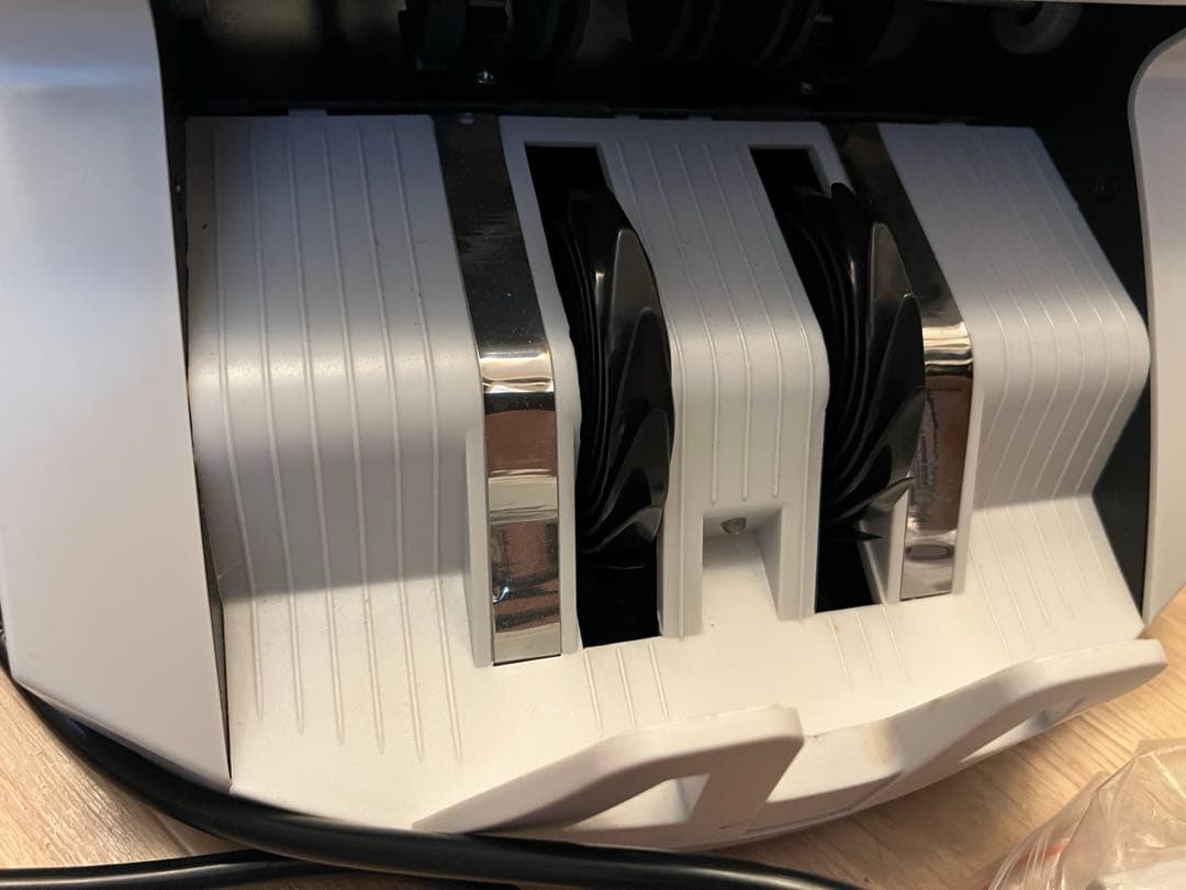 中古美品マネーカウンター　自動紙幣カウンター