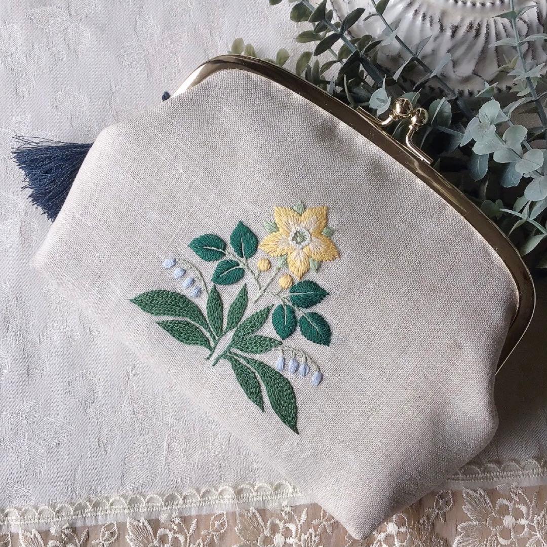 春めく季節のがま口ポーチ　手刺繍　ハンドメイド