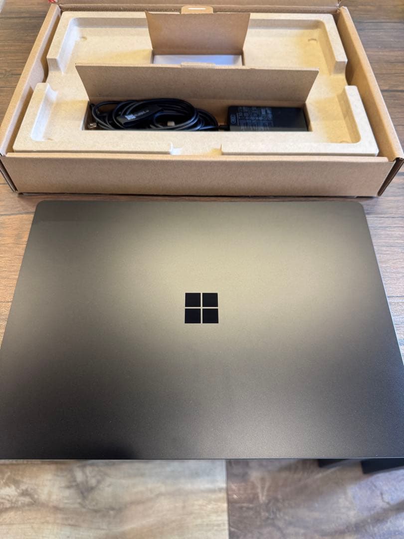 【ほぼ未使用】Microsoft Surface Laptop 6 15インチ