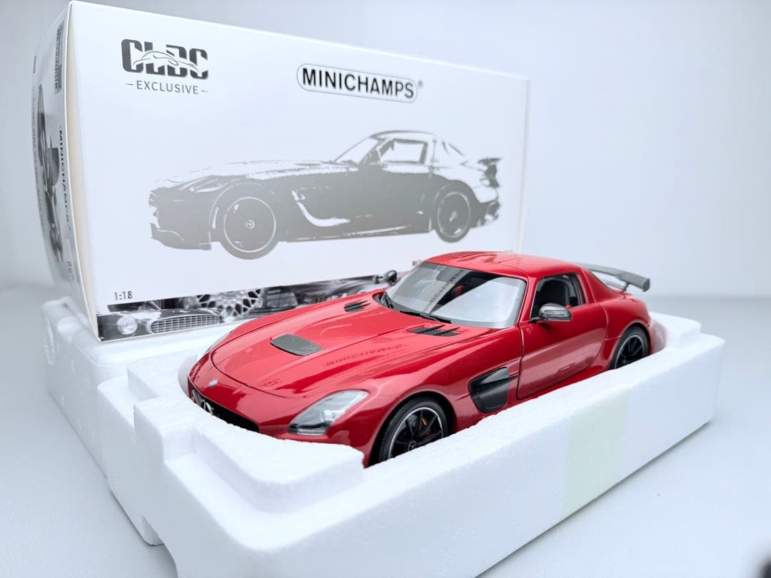 MINICHAMPS メルセデス・ベンツ SLS AMG レッド 1/18