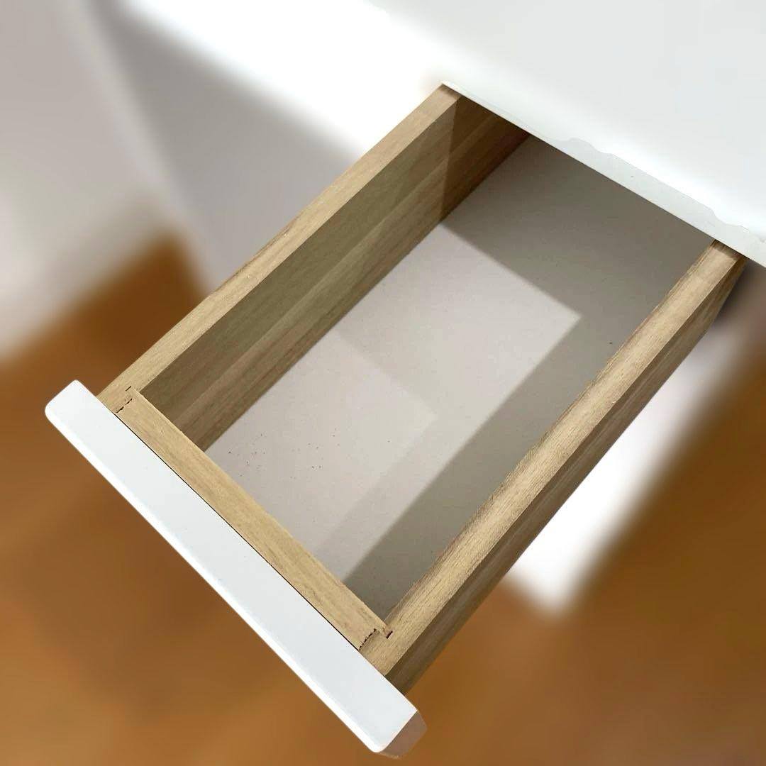 【機能性抜群】ホワイトドレッサー・鏡台　ライト　コンセント付　家具　リビング収納