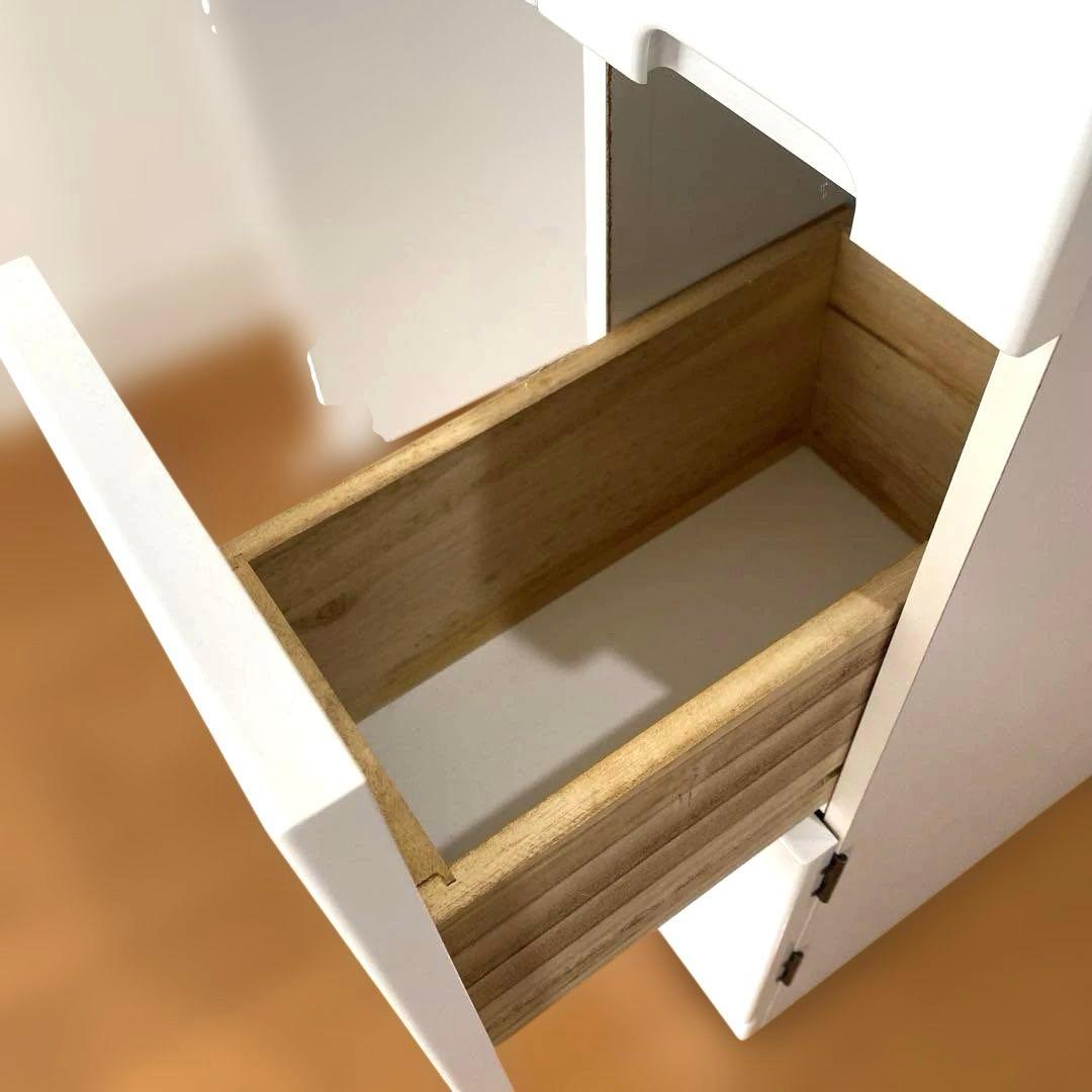 【機能性抜群】ホワイトドレッサー・鏡台　ライト　コンセント付　家具　リビング収納