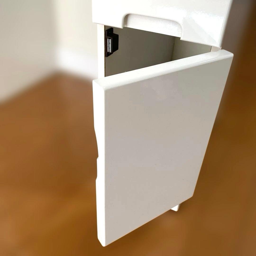 【機能性抜群】ホワイトドレッサー・鏡台　ライト　コンセント付　家具　リビング収納