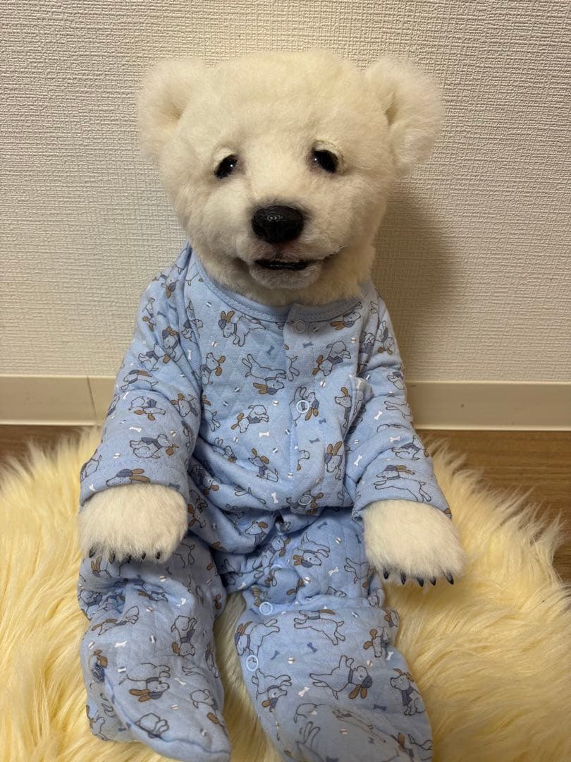 海外作家様作　赤ちゃんのシロクマ　テディベア