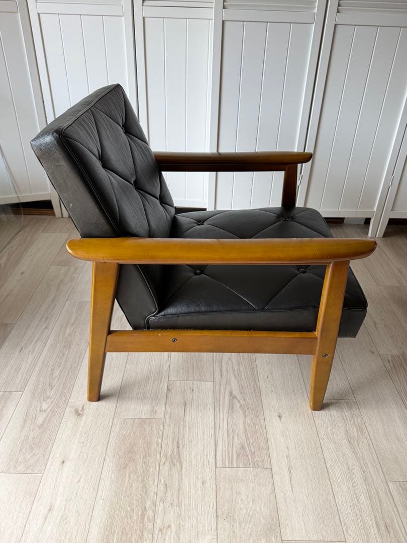 ①カリモク Kチェア 1Pソファ WS1180BW レトロ 1人掛けソファ