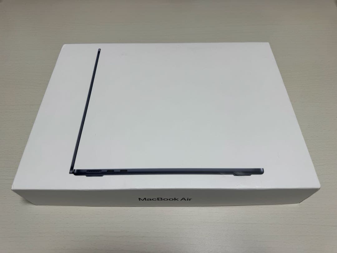 MacBookAir M2 13.6インチ 8GB / 256GB ミッドナイト