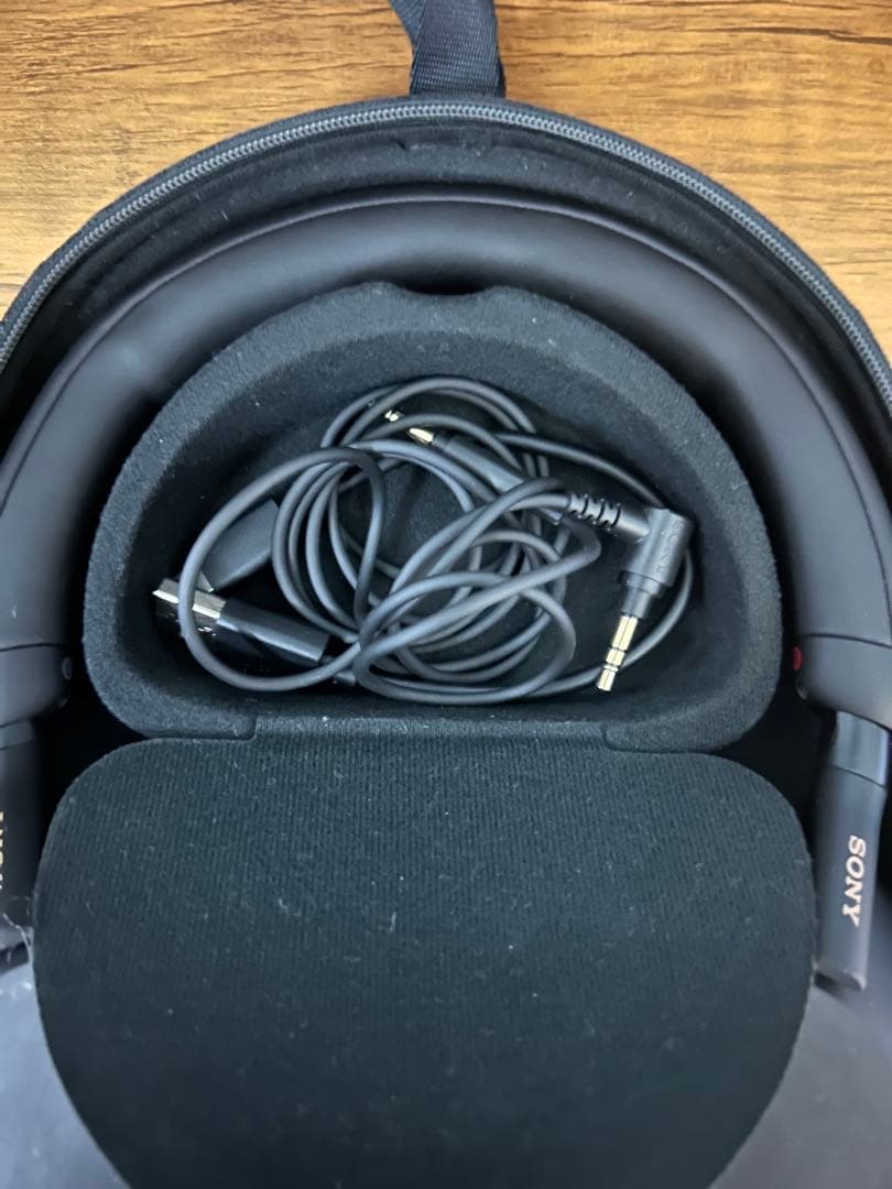 【付属品完備】WH-1000XM5 ワイヤレスヘッドホン（ケーブル・ケース付き）