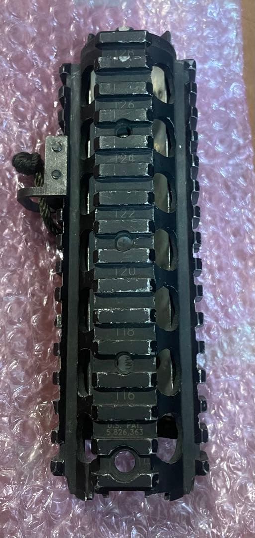 実物　KNIGHT'S ARMAMENT ハンドガード　m4用