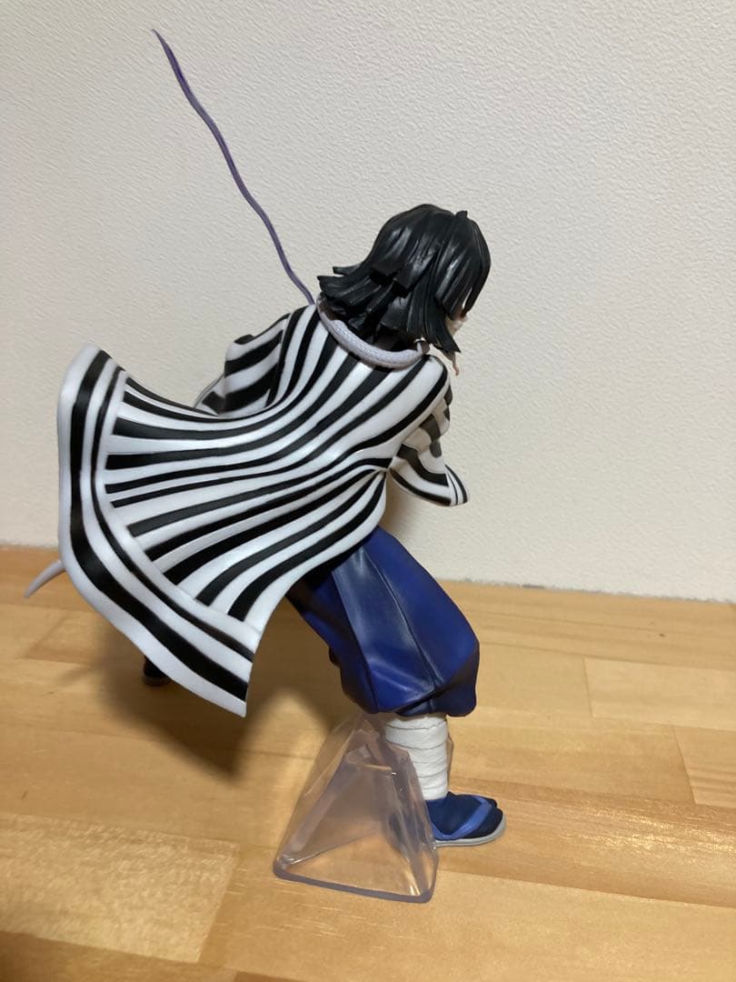 鬼滅の刃　一番くじ　伊黒　フィギュア