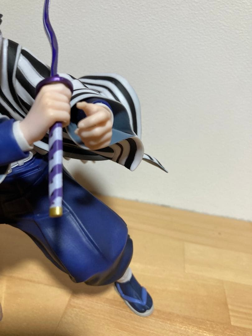 鬼滅の刃　一番くじ　伊黒　フィギュア