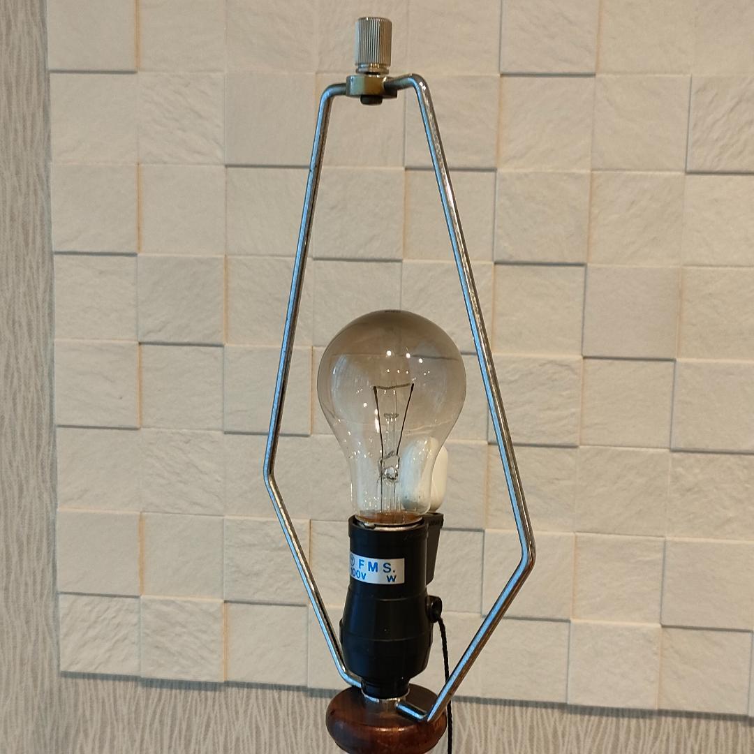 希少　木製　アンティークランプ　ウッドベース　彫刻