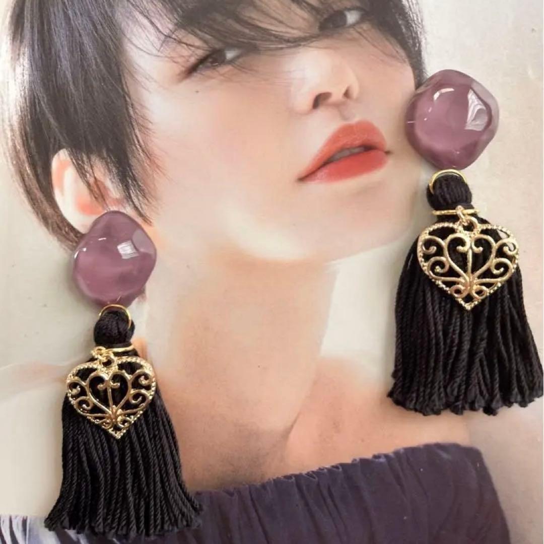 水面カボション× ブラックタッセル★秋冬　ピアス✳︎イヤリング　ハート　黒　紫