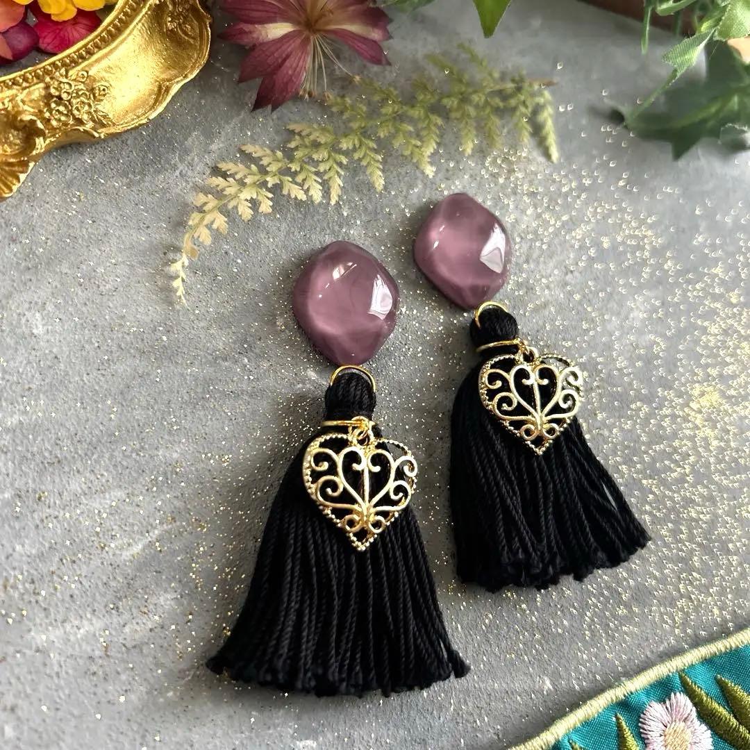 水面カボション× ブラックタッセル★秋冬　ピアス✳︎イヤリング　ハート　黒　紫