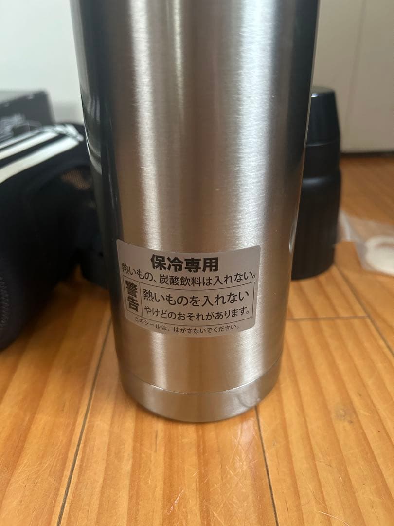 adidas アディダス　 ステンレスボトル　1.0リットル