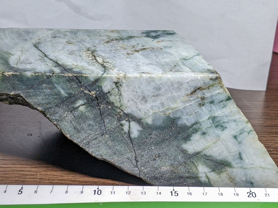 （167）ミャンマー産翡翠カット品