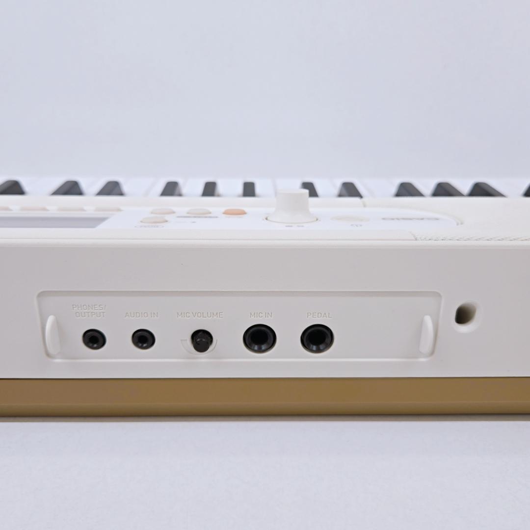 【未使用品】カシオ LK-526 楽らくキーボード 光ナビゲーション ピアノ