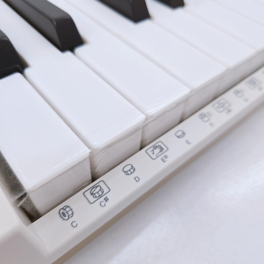 【未使用品】カシオ LK-526 楽らくキーボード 光ナビゲーション ピアノ