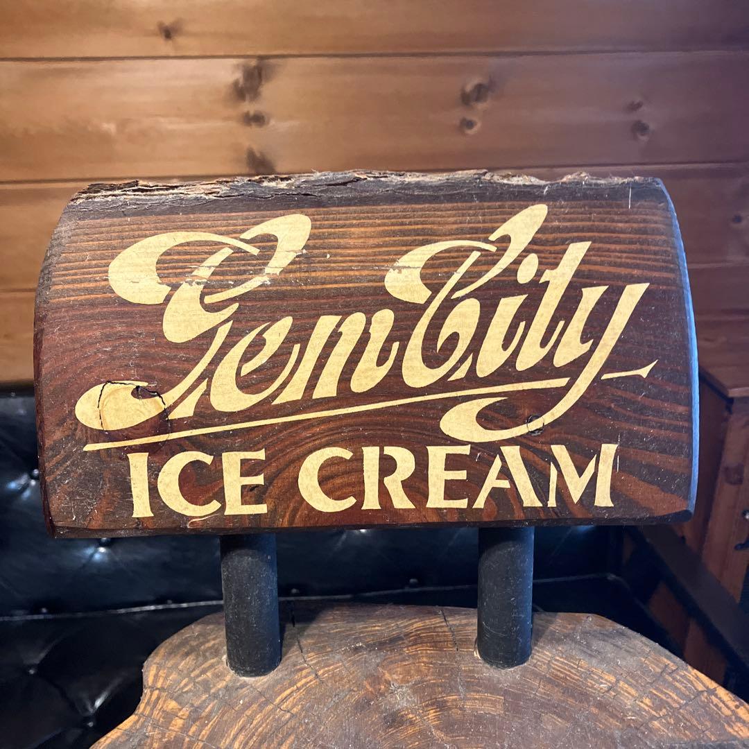 Gem City アイスクリーム風ステンシル背板 ピアノ椅子　切り株ハンドメイド