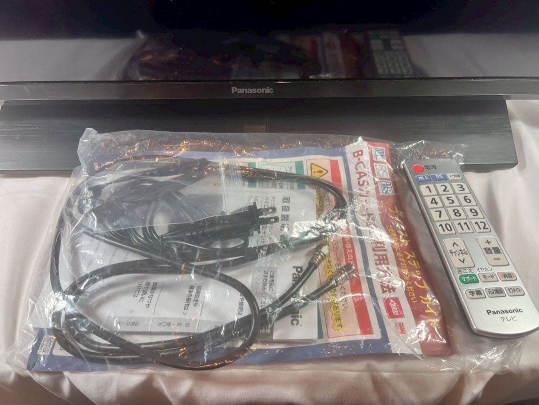 ⑥ Panasonic 液晶テレビ　TH-32J350 通電確認済
